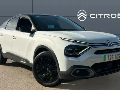 Begagnad Citroën e-C4 100 kW (136 HK) 2024 Halvkombi