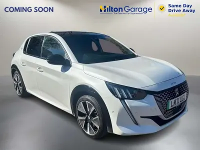 Used Peugeot e-208 Premium 100 kW (136 HP) 2021 White Hatchback