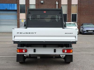 White New 2025 Peugeot Boxer Van | £25,490 (Good price)