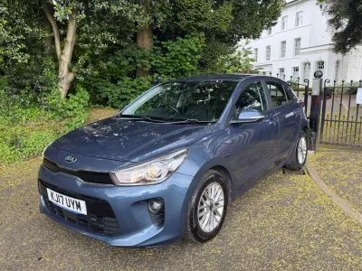 Used Kia Rio 99 HP (72 kW) 2017 Blue Hatchback
