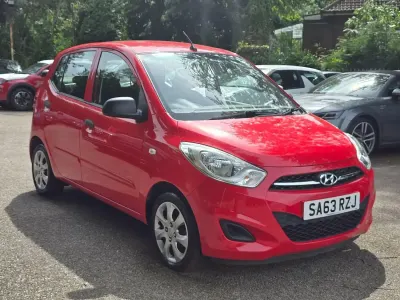Used Hyundai i10 Classic 83 HP (61 kW) 2013 Red Hatchback