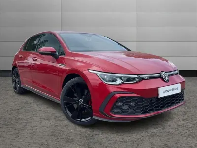 Begagnad VW Golf VIII GTD 196 HK (144 kW) 2023 Röd Halvkombi