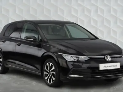 Used VW Golf VIII Active 130 HP (95 kW) 2022 Deep black pearl Hatchback