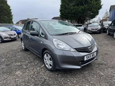 Begagnad Honda Jazz S 90 HK (66 kW) 2015 Grå Halvkombi