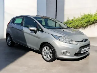 Used Ford Fiesta Zetec 96 HP (70 kW) 2011 Silver Hatchback