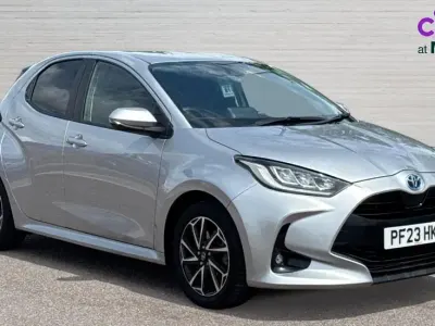 Used Toyota Yaris Hybrid Design 116 HP (85 kW) 2023 Silver