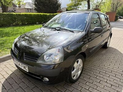 Used Renault Clio II Privilege 2004 Black Hatchback