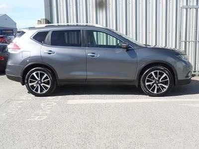 Used Nissan X-Trail Tekna 175 HP (128 kW) 2017 Gunmetal grey SUV