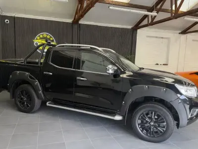 Used Nissan Navara Tekna 190 HP (139 kW) 2018 Black Pickup