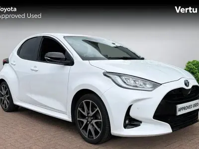 Used Toyota Yaris 116 HP (85 kW) 2021 White Hatchback