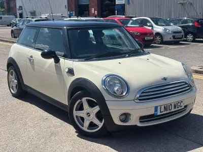 Used Mini Cooper Hatch 2010 White Hatchback