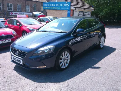 Used Volvo V40 SE 2014 Blue Hatchback
