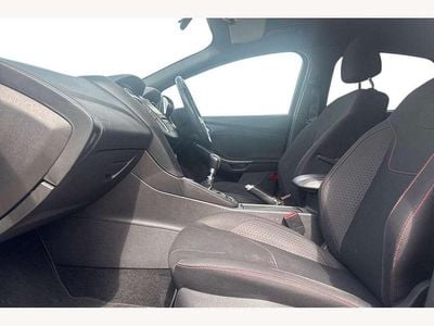 Used Ford Focus ST-Line 140 HP (102 kW) 2018 Black Hatchback