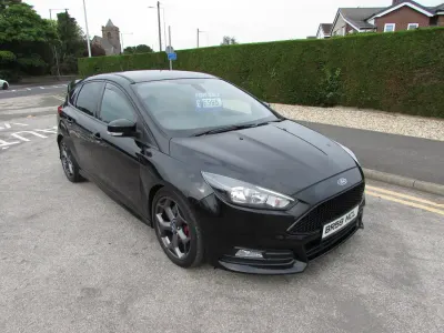Używany Ford Focus ST 2015 Czarny Hatchback