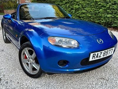 Begagnad Mazda MX5 126 HK (92 kW) 2006 Blå Cab