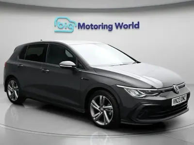 Używany VW Golf VIII R-line 150 KM (110 kW) 2023 Szary Hatchback