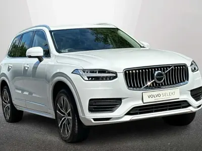 Used Volvo XC90 Momentum 250 HP (183 kW) 2022 White SUV