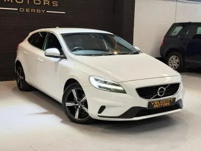 Used Volvo V40 R-Design 2017 White Hatchback