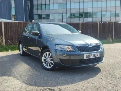 Used Skoda Octavia 105 HP (77 kW) 2015 Grey Estate