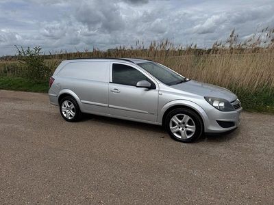 Used Vauxhall Astra Sportive 120 HP (88 kW) 2009 Silver Van