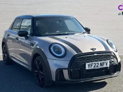 Używany Mini Cooper Sport 136 KM (100 kW) 2022 Szary Hatchback