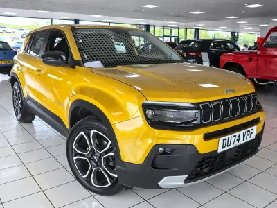 Begagnad Jeep Avenger EV Summit 2025 Sun metallic SUV