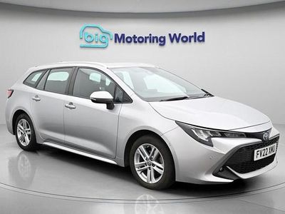Usado Toyota Corolla 122 HP (89 kW) 2022 Prateado Carrinha