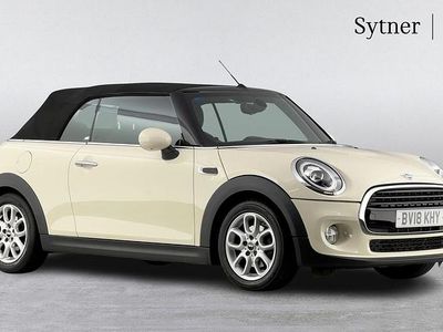 White Used 2018 Mini Cooper Hatchback | £10,750 (Fair price)