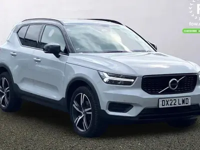 Begagnad Volvo XC40 R-Design 163 HK (119 kW) 2021 Silver SUV