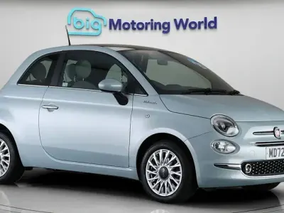 Begagnad Fiat 500 Dolcevita 69 HK (50 kW) 2022 Grön Halvkombi