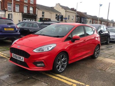 Begagnad Ford Fiesta ST-Line 2018 Röd Halvkombi