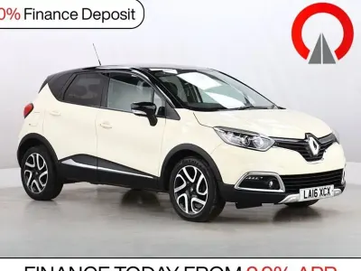Used Renault Captur Signature 90 HP (66 kW) 2016 Cream/black SUV