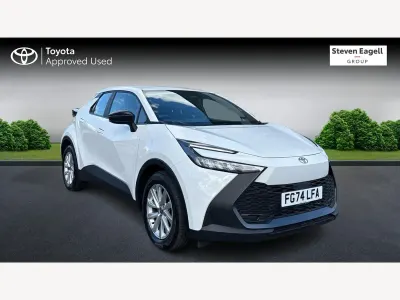 Used Toyota C-HR 140 HP (102 kW) 2024 White SUV