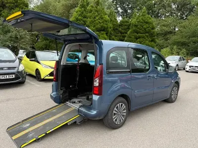 Used Peugeot TePee S 92 HP (67 kW) 2015 Estate