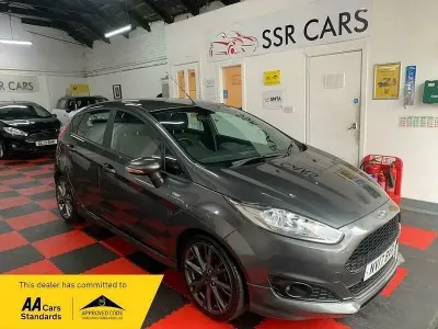 Used Ford Fiesta ST-Line 140 HP (102 kW) 2017 Grey Hatchback