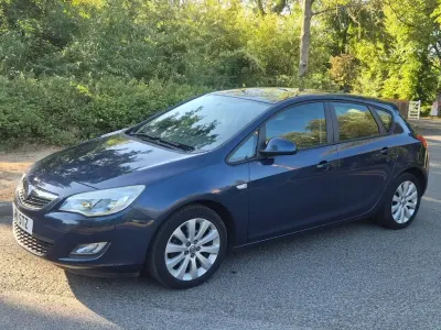 Used Vauxhall Astra 2011 Blue Hatchback
