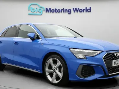Begagnad Audi A3 Sportback S-Line 110 HK (80 kW) 2023 Blå Halvkombi
