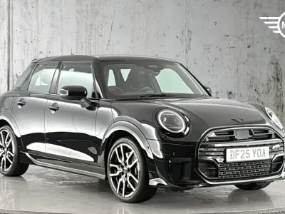 Używany Mini Cooper S Hatch 201 KM (147 kW) 2025 Czarny Hatchback