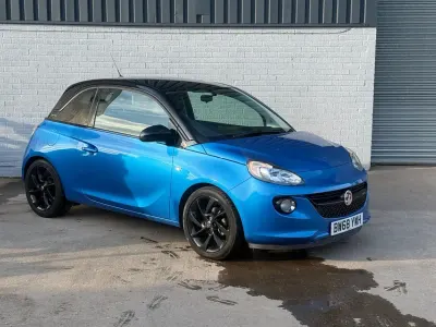 Begagnad Vauxhall Adam 2019 Blå Halvkombi