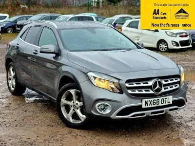 Usado Mercedes GLA220 Executive 2018 Cinzento SUV