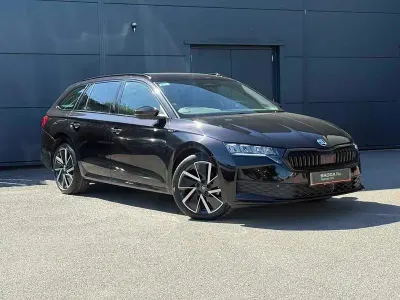 Usado Skoda Octavia SportLine 150 CV (110 kW) 2025 Negro Familiar