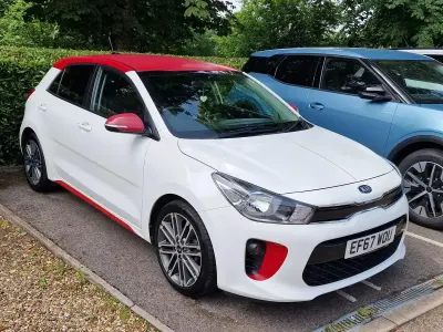 Used Kia Rio 2017 White Hatchback
