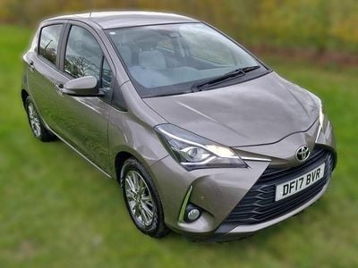 Used Toyota Yaris 111 HP (81 kW) 2017 Bronze Hatchback