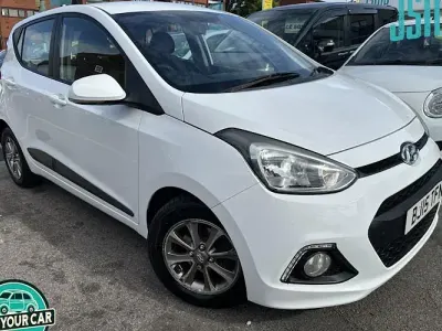 Usado Hyundai i10 Premium 87 HP (63 kW) 2015 Branco Citadino