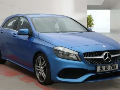 Usado Mercedes A200 AMG line 136 HP (100 kW) 2016 Azul Citadino