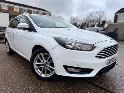 Used Ford Focus Zetec 120 HP (88 kW) 2016 White Estate