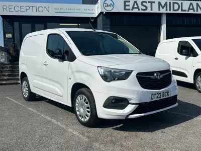 Used Vauxhall Combo S 100 HP (73 kW) 2023 White MPV