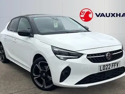 Używany Vauxhall Corsa Edition 101 KM (74 kW) 2022 Biały Hatchback