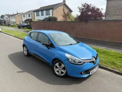Used Renault Clio Dynamique 75 HP (55 kW) 2014 Blue Hatchback