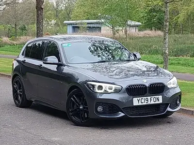 Usado BMW 118 Efficient Dynamics 136 CV (100 kW) 2019 Gris Utilitario